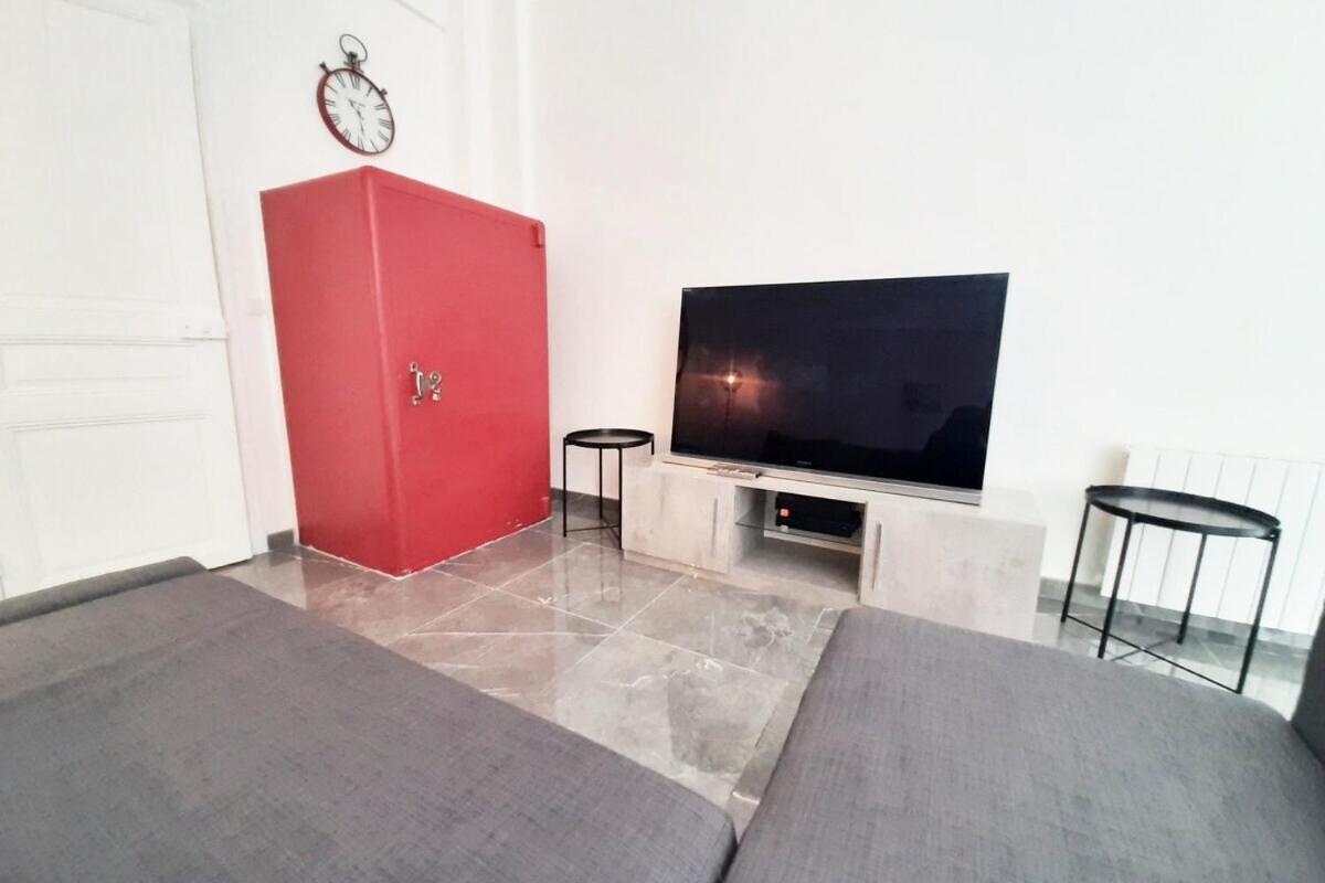Sweet Apartment In Paris Montmartre Bagian luar foto